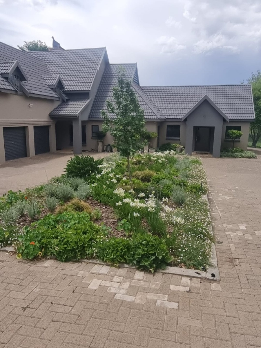 4 Bedroom Property for Sale in Riviera Glen Security Estate Free State